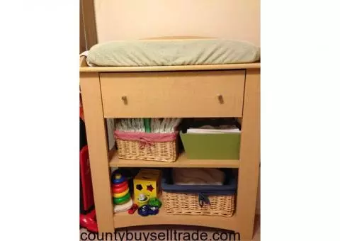 Changing Table w/drawer and shelves