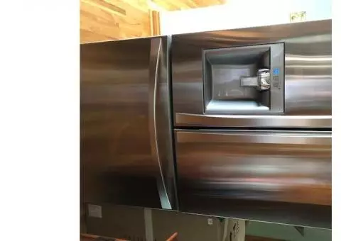Kenmore Elite Stainless Steel French Door Refrigerator w/ water/ice dispenser on door